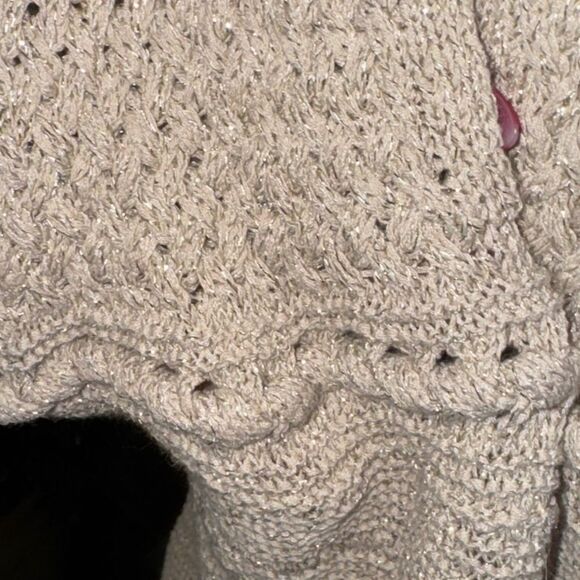 β¨βWHITE HOUSE BLACK MARKET β¨
Ecru Sleeveless Knit Halter Top
SZ M - Picture 6 of 10